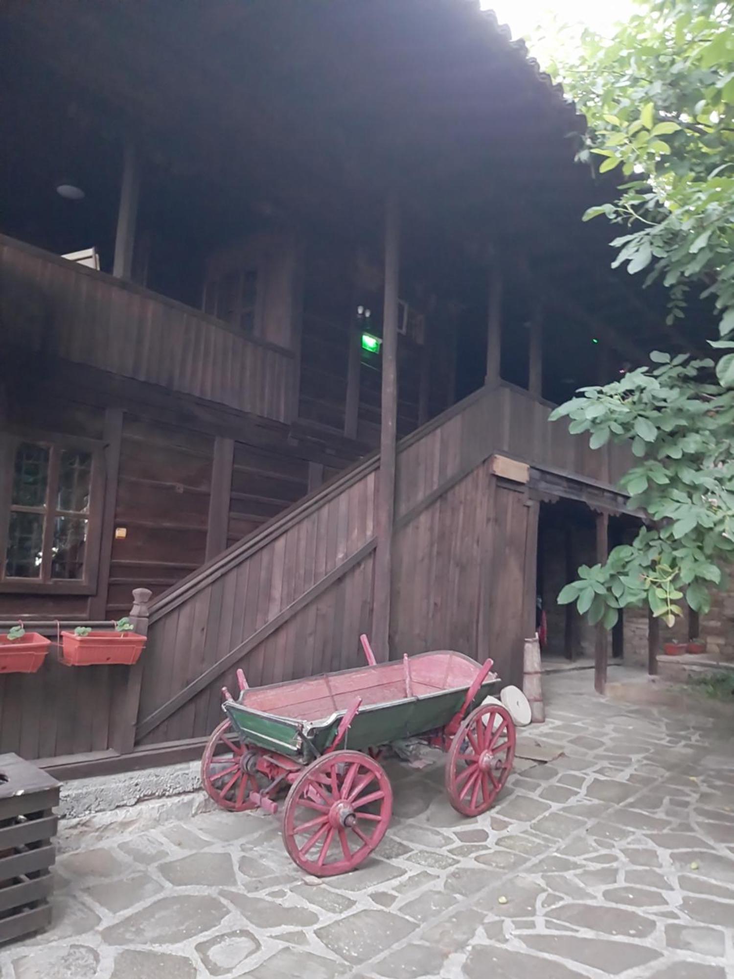 Guest Houses "Zlatna Oresha - Complex" Zheravna Exterior foto